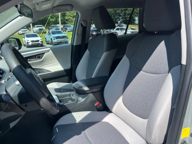 Used 2020 Toyota RAV4 XLE w/ All Weather Liner Package AWD/4WD image 12