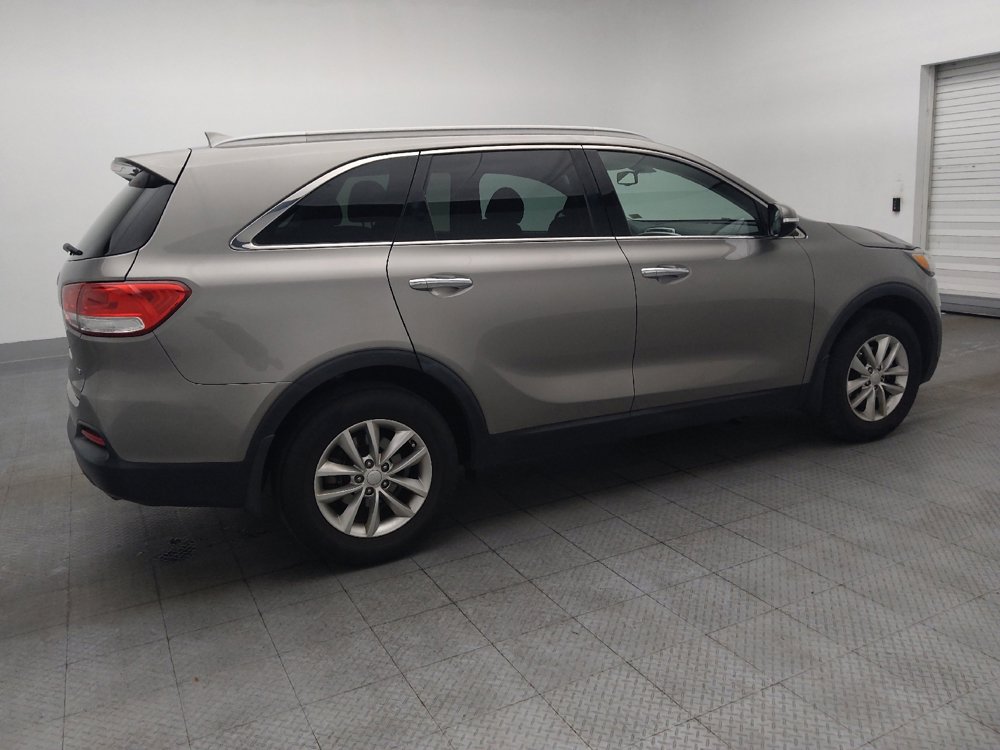 Used 2018 Kia Sorento LX image 10