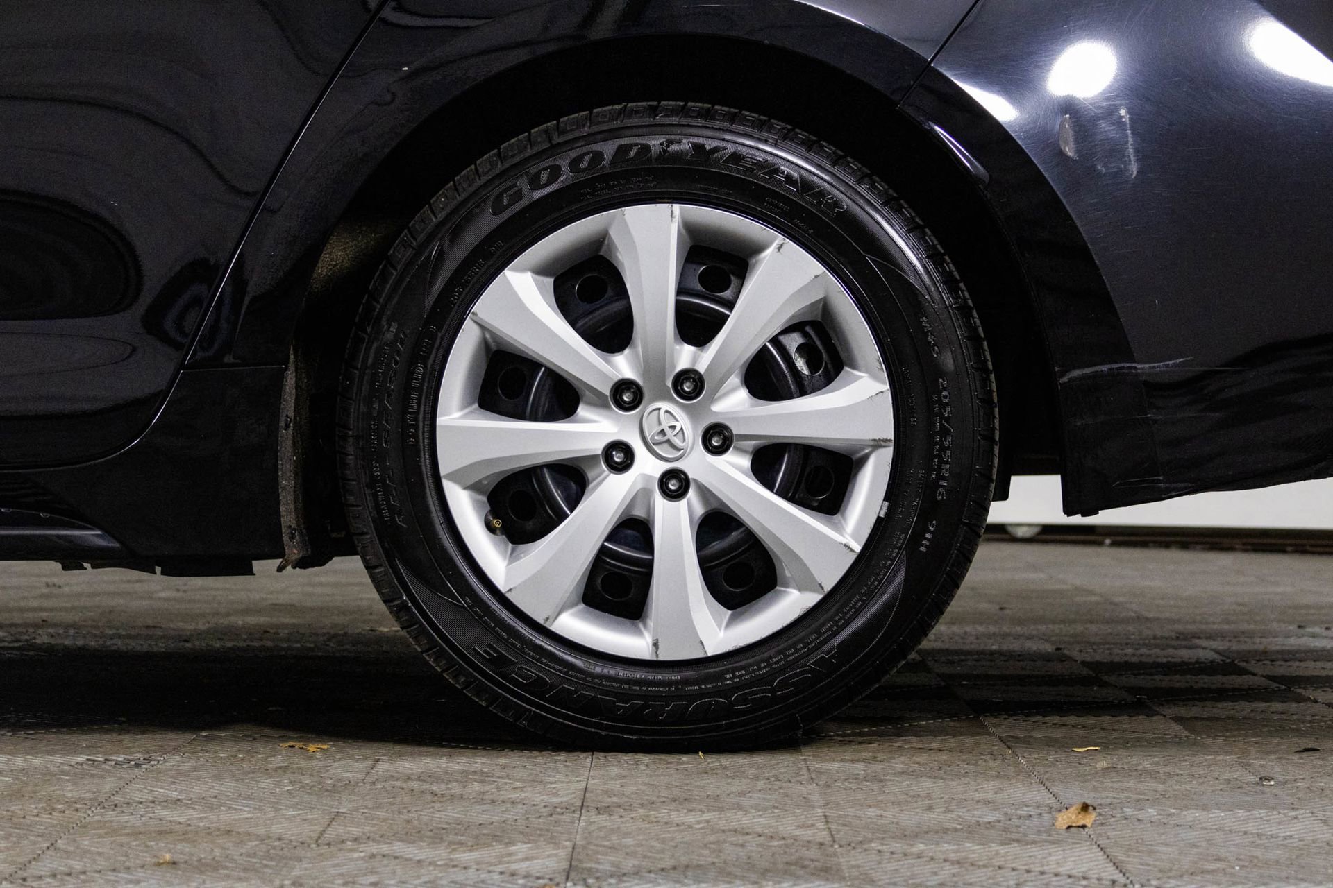 Used 2024 Toyota Corolla LE image 41