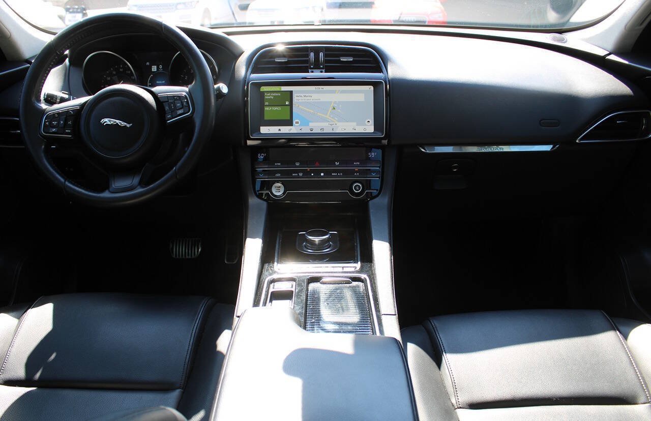 Used 2019 Jaguar F-PACE Premium AWD/4WD image 13