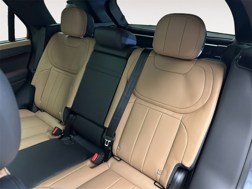 New 2025 Land Rover Range Rover Sport Dynamic SE image 11