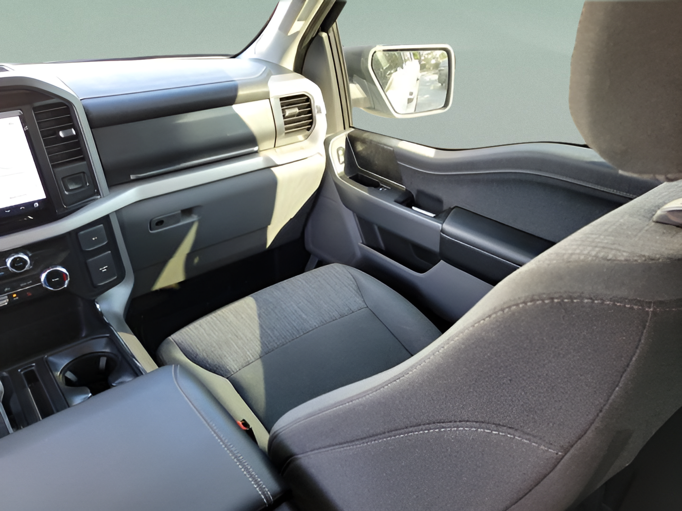 Used 2023 Ford F150 Lightning XLT AWD/4WD image 10