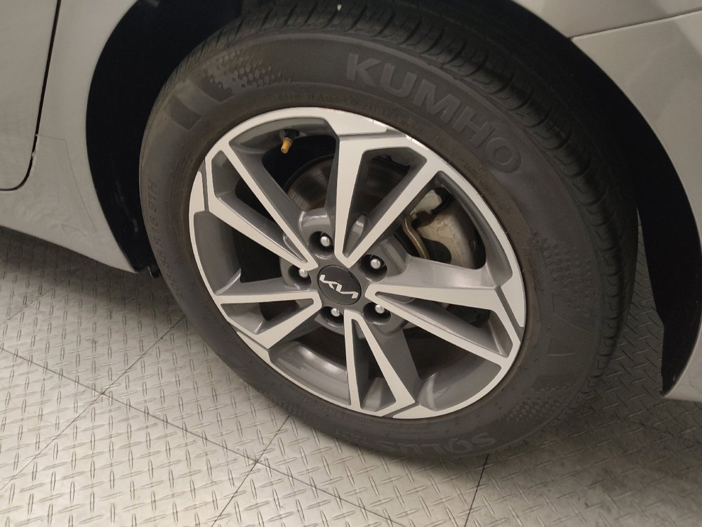 Used 2024 Kia Forte LXS image 31