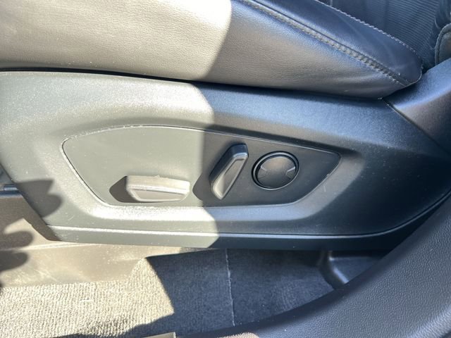 Used 2022 Ford Explorer Platinum w/ Equipment Group 601A image 10