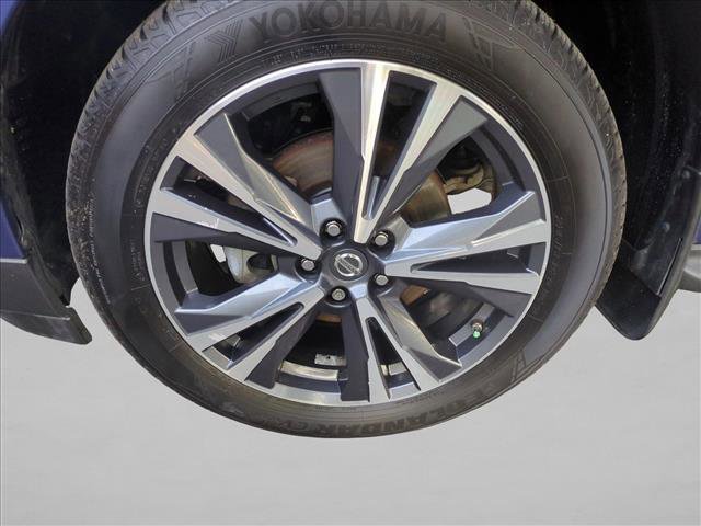 Used 2017 Nissan Pathfinder Platinum FWD image 26