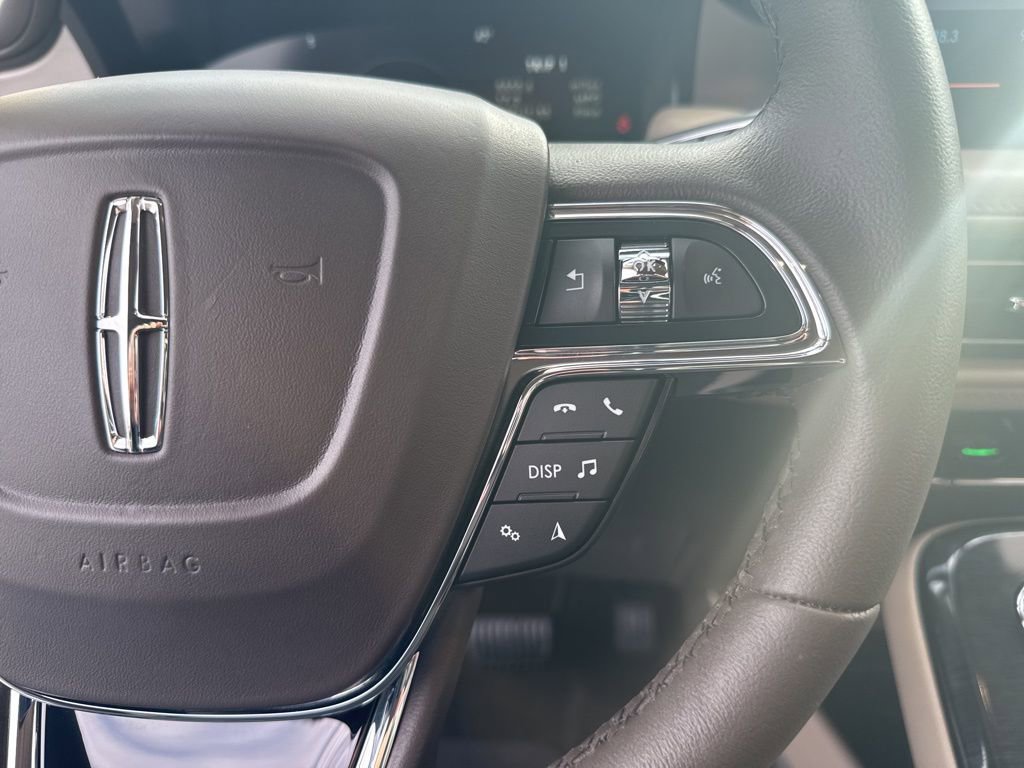 Certified 2023 Lincoln Nautilus AWD image 29
