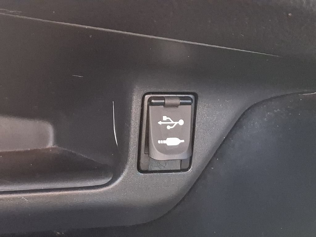 Used 2018 Toyota C-HR XLE FWD image 26