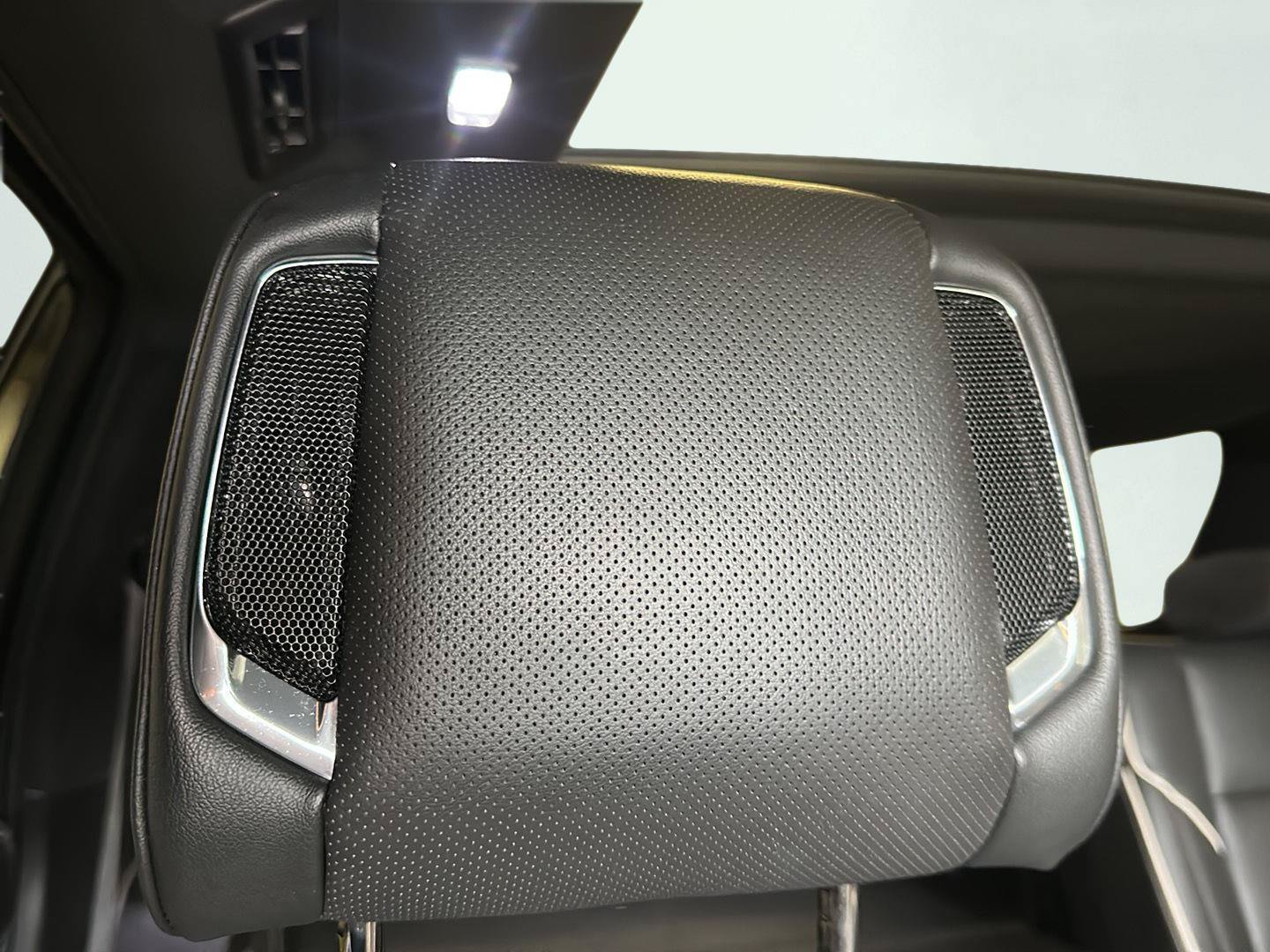 Used 2024 Cadillac Escalade Sport AWD/4WD image 37