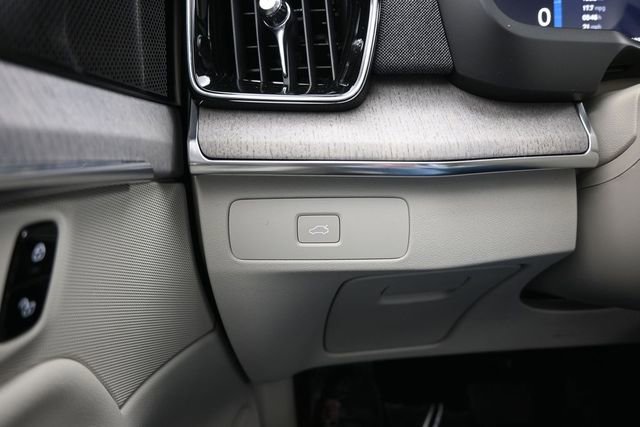 New 2026 Volvo XC90 B6 Ultra w/ Protection Package Premier AWD/4WD image 30