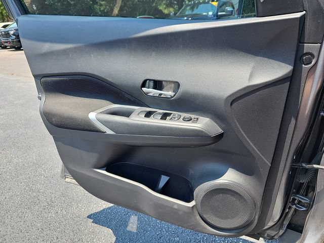 Used 2022 Nissan Kicks SV FWD image 24
