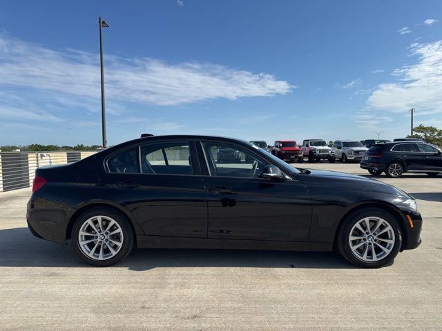 Used 2018 BMW 320i Sedan RWD image 2