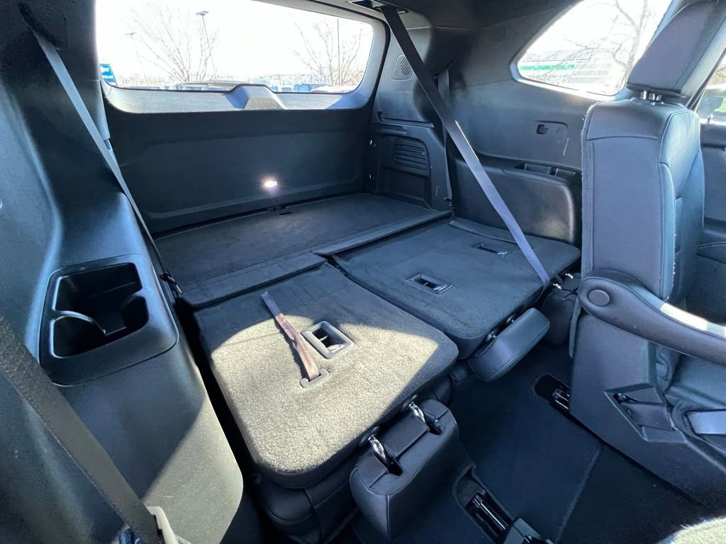 Used 2024 GMC Acadia Elevation image 27