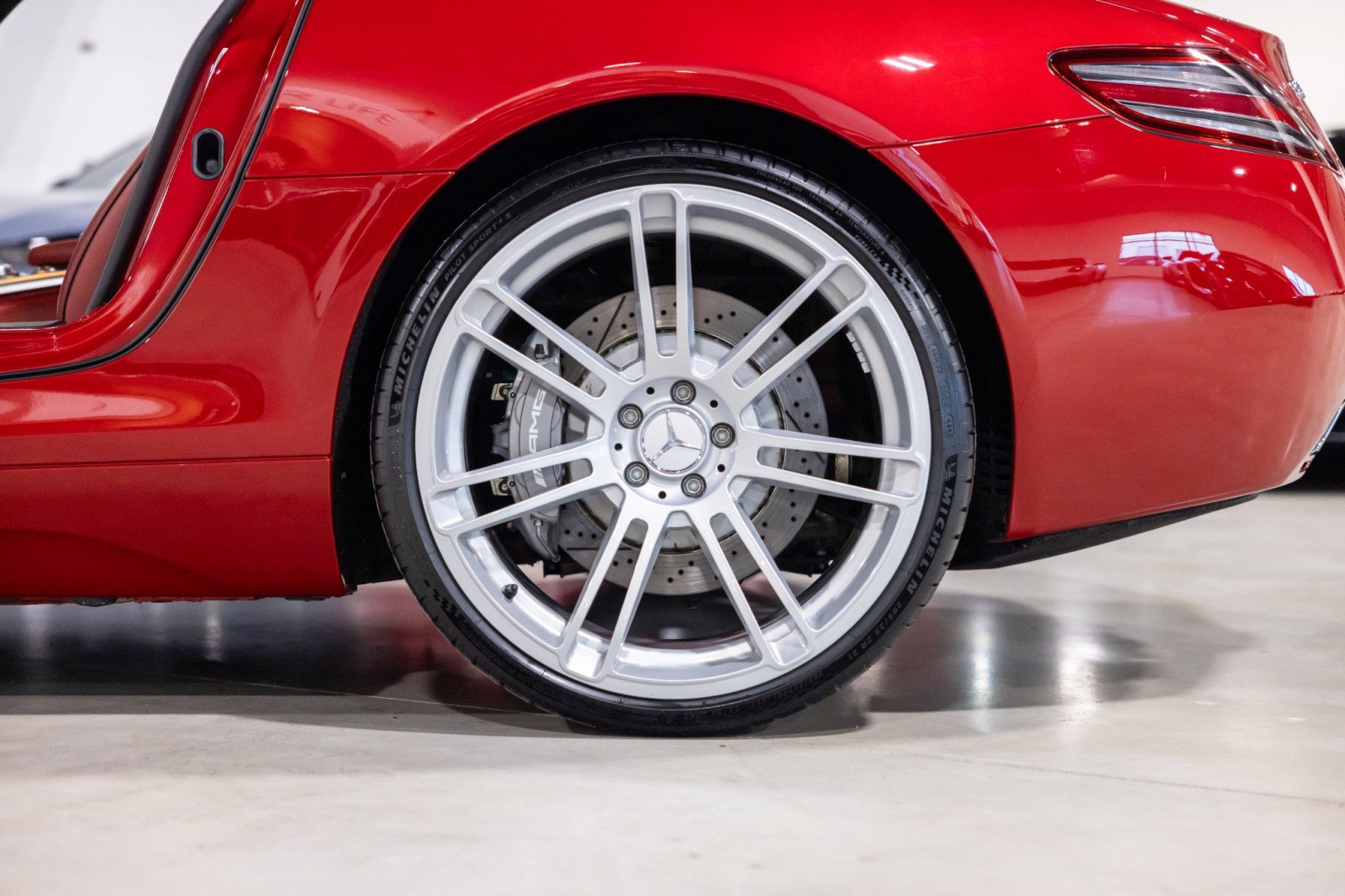 Used 2012 Mercedes-Benz SLS AMG Coupe image 17