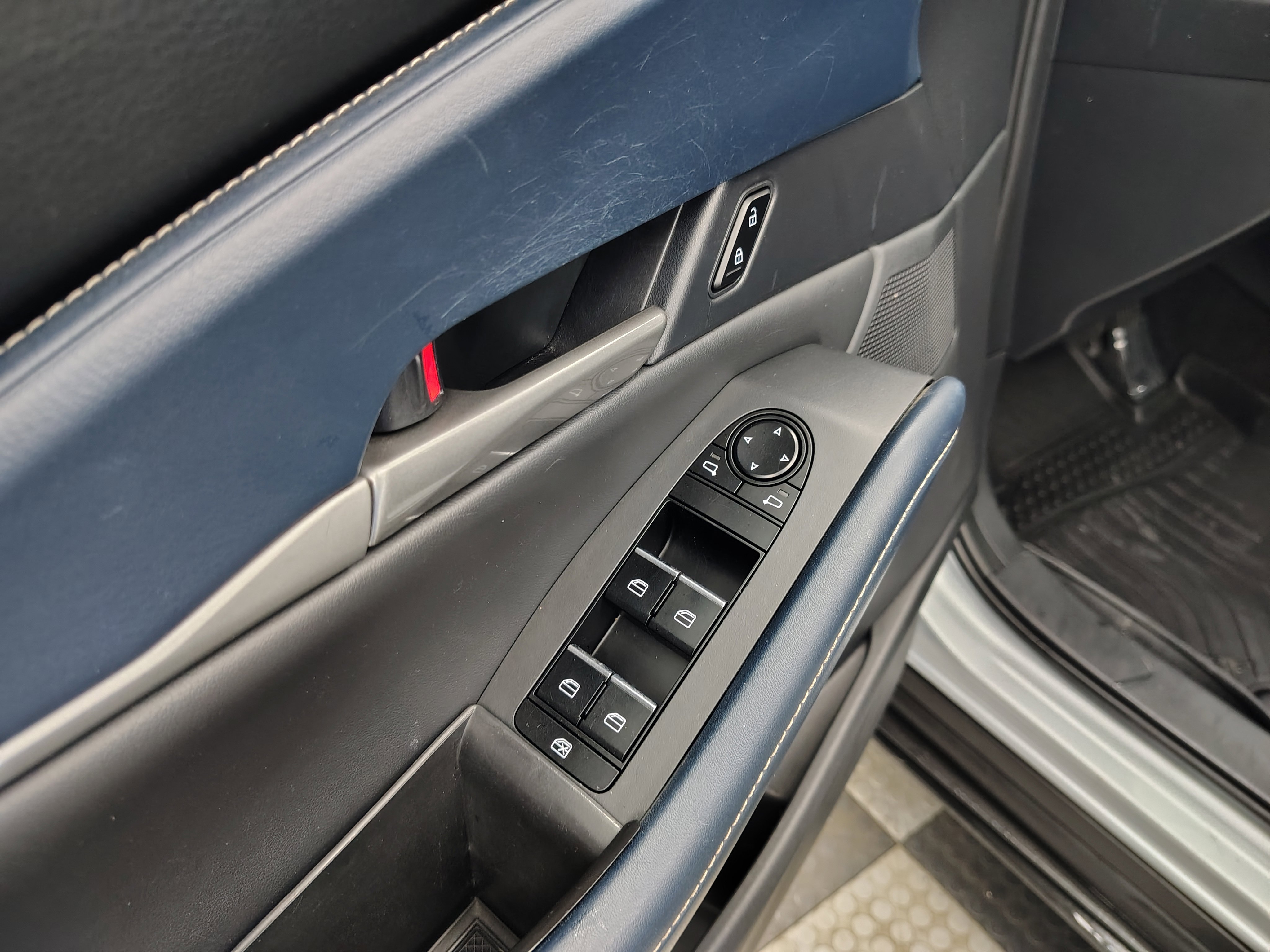 Used 2020 MAZDA CX-30 FWD w/ Select Package image 20