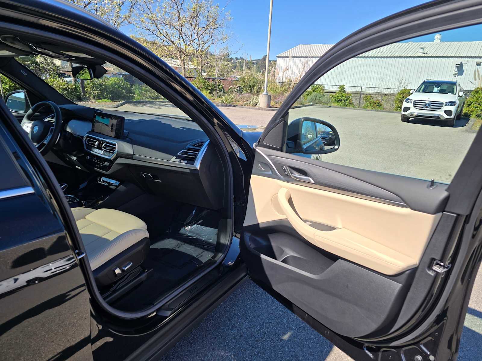 Used 2023 BMW X3 xDrive30i w/ Premium Package image 12