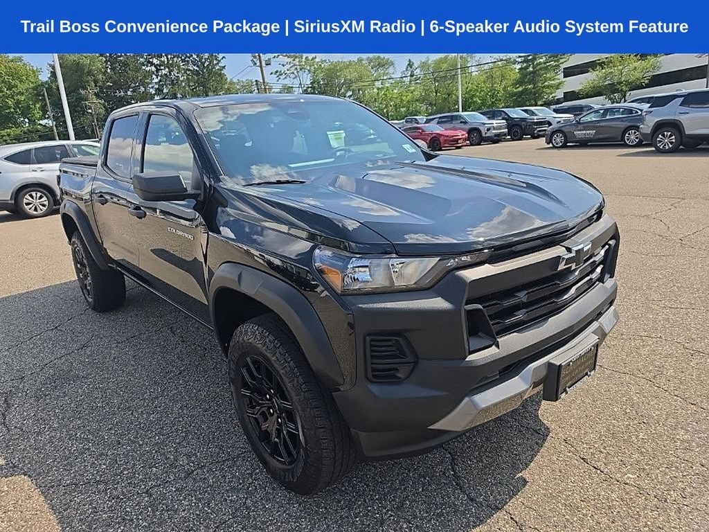Used 2023 Chevrolet Colorado Trail Boss AWD/4WD image 2