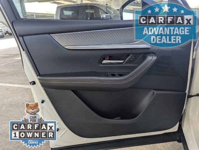 Used 2025 MAZDA CX-70 Plug-In Hybrid w/ Premium Pkg image 17