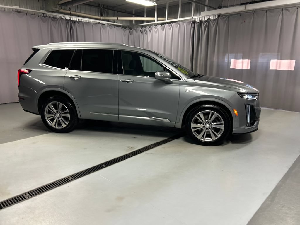 Used 2024 Cadillac XT6 Premium Luxury w/ Technology Package AWD/4WD image 8