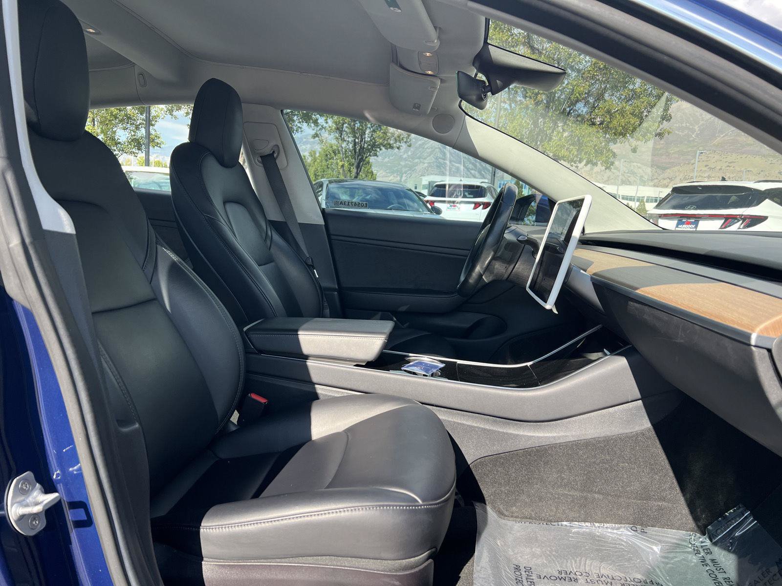 Used 2018 Tesla Model 3 Long Range RWD image 4