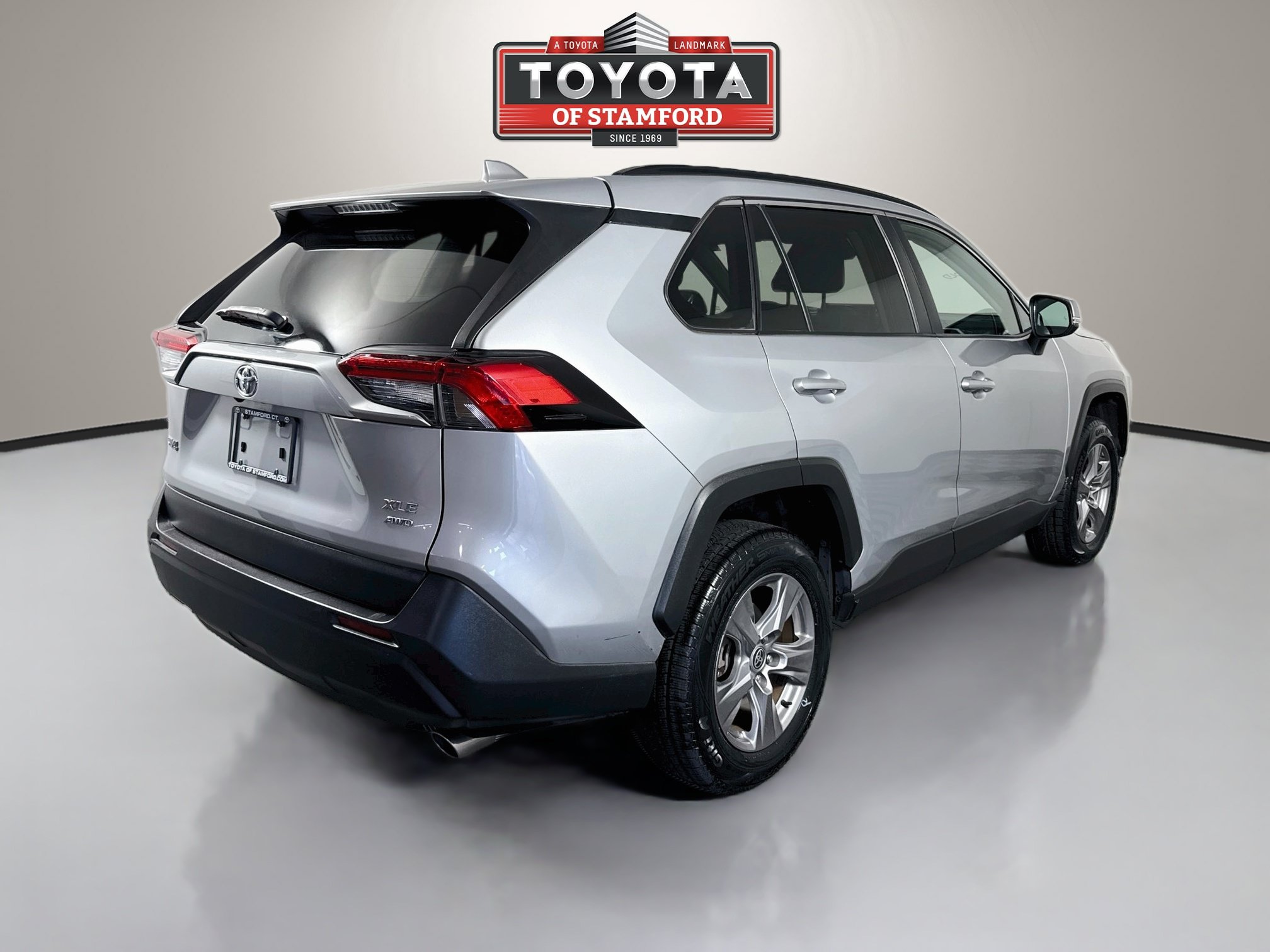 Used 2022 Toyota RAV4 XLE AWD/4WD image 7