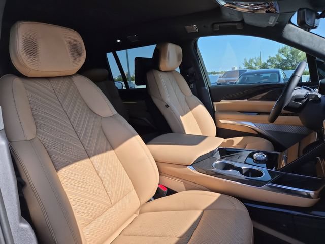 New 2026 Cadillac Escalade IQL Sport 2 w/ LPO, ONYX Package AWD/4WD image 18