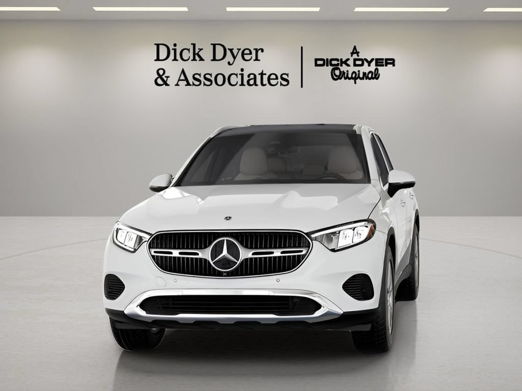 Used 2026 Mercedes-Benz GLC 300 image 33