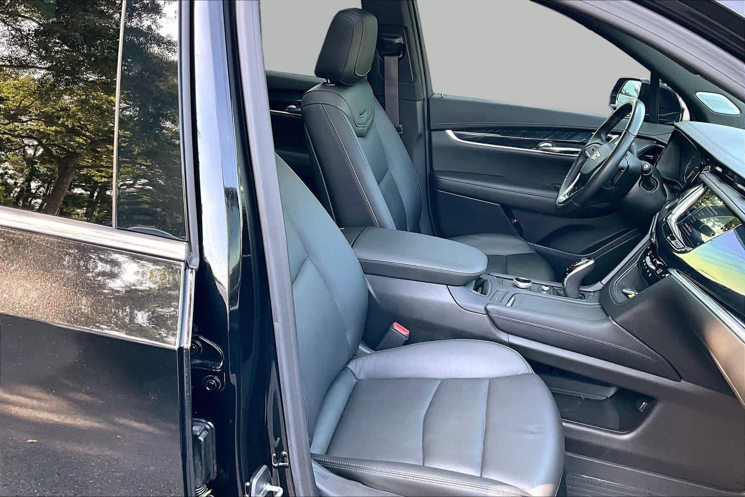 Used 2021 Cadillac XT6 Premium Luxury AWD/4WD image 9
