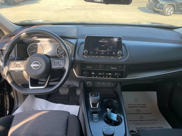 Used 2023 Nissan Rogue SV AWD/4WD image 22