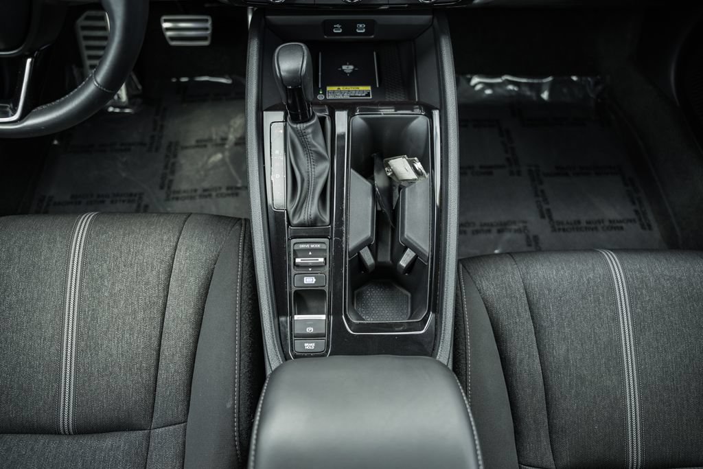 Used 2025 Honda Accord Sport image 25