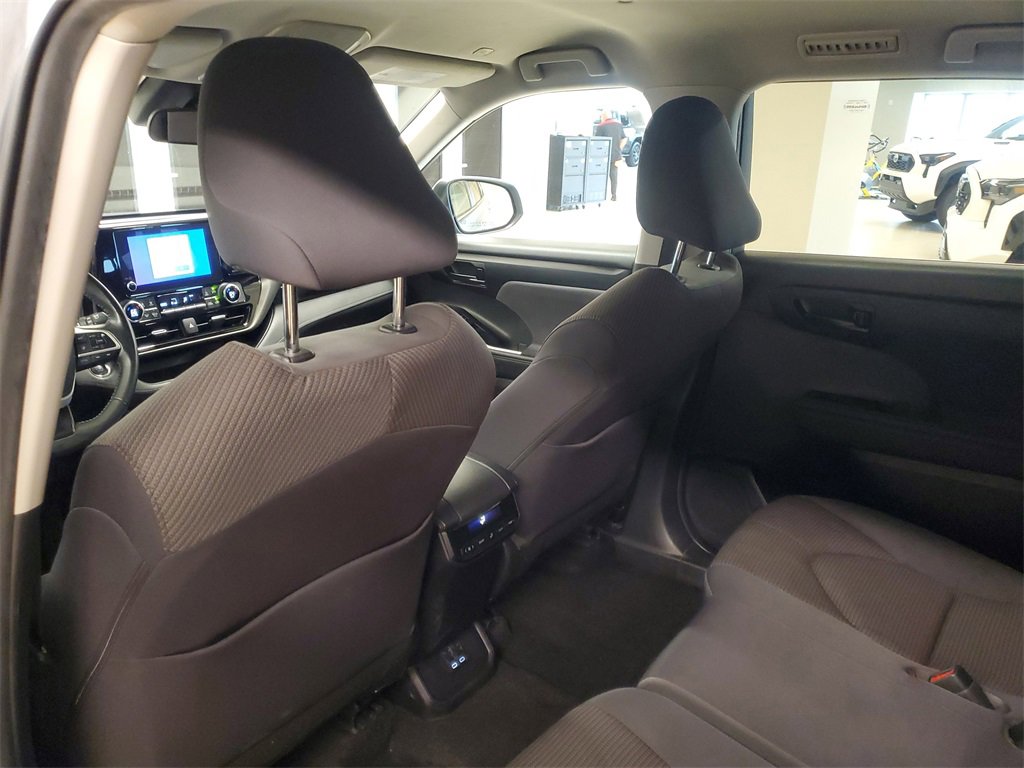 Certified 2023 Toyota Highlander LE image 12