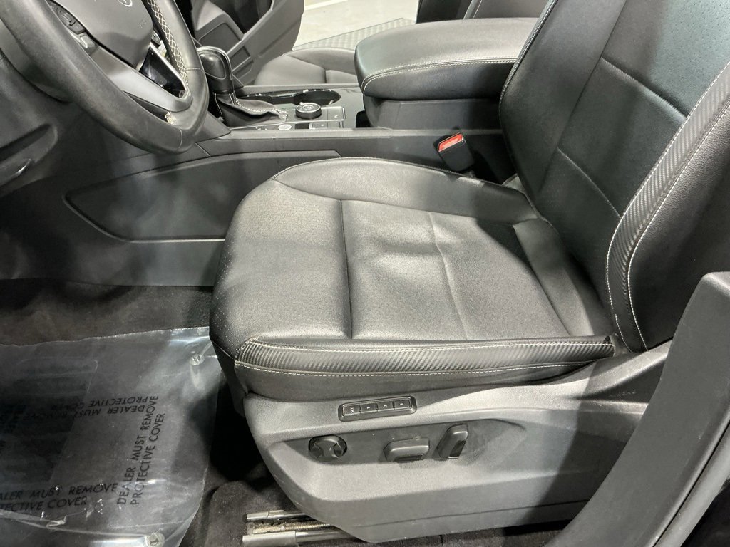 Used 2021 Volkswagen Atlas Cross Sport SEL image 17