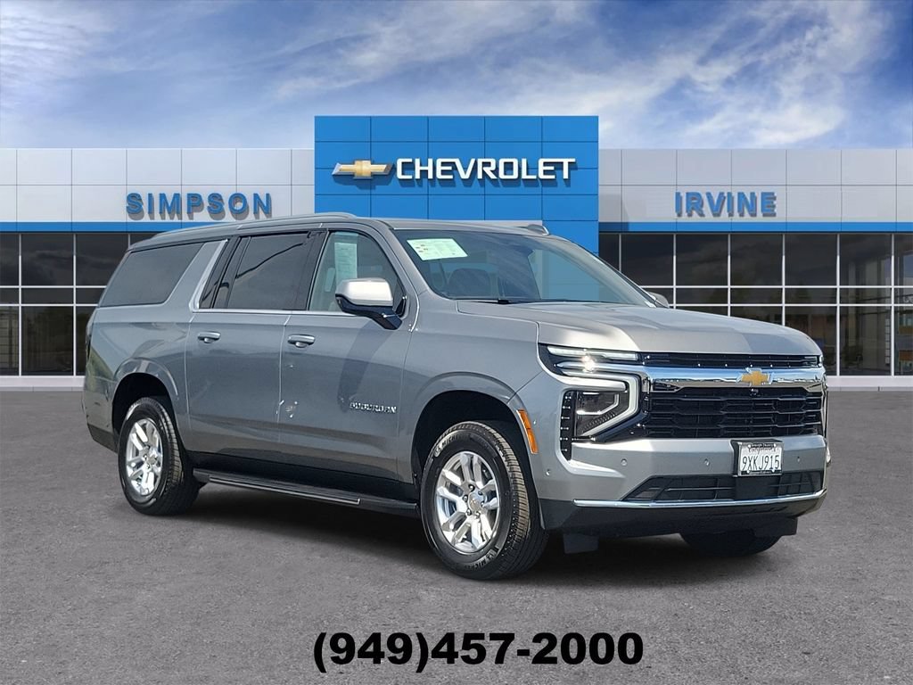 Used 2026 Chevrolet Suburban LS RWD image 1