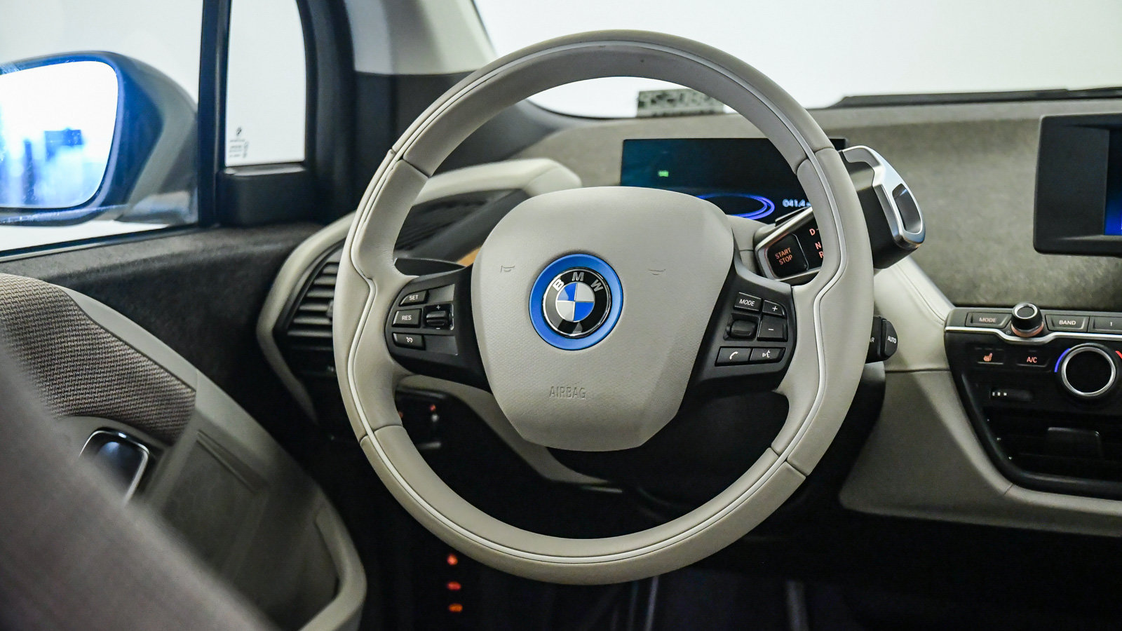 Used 2019 BMW i3 w/ Range Extender RWD image 14