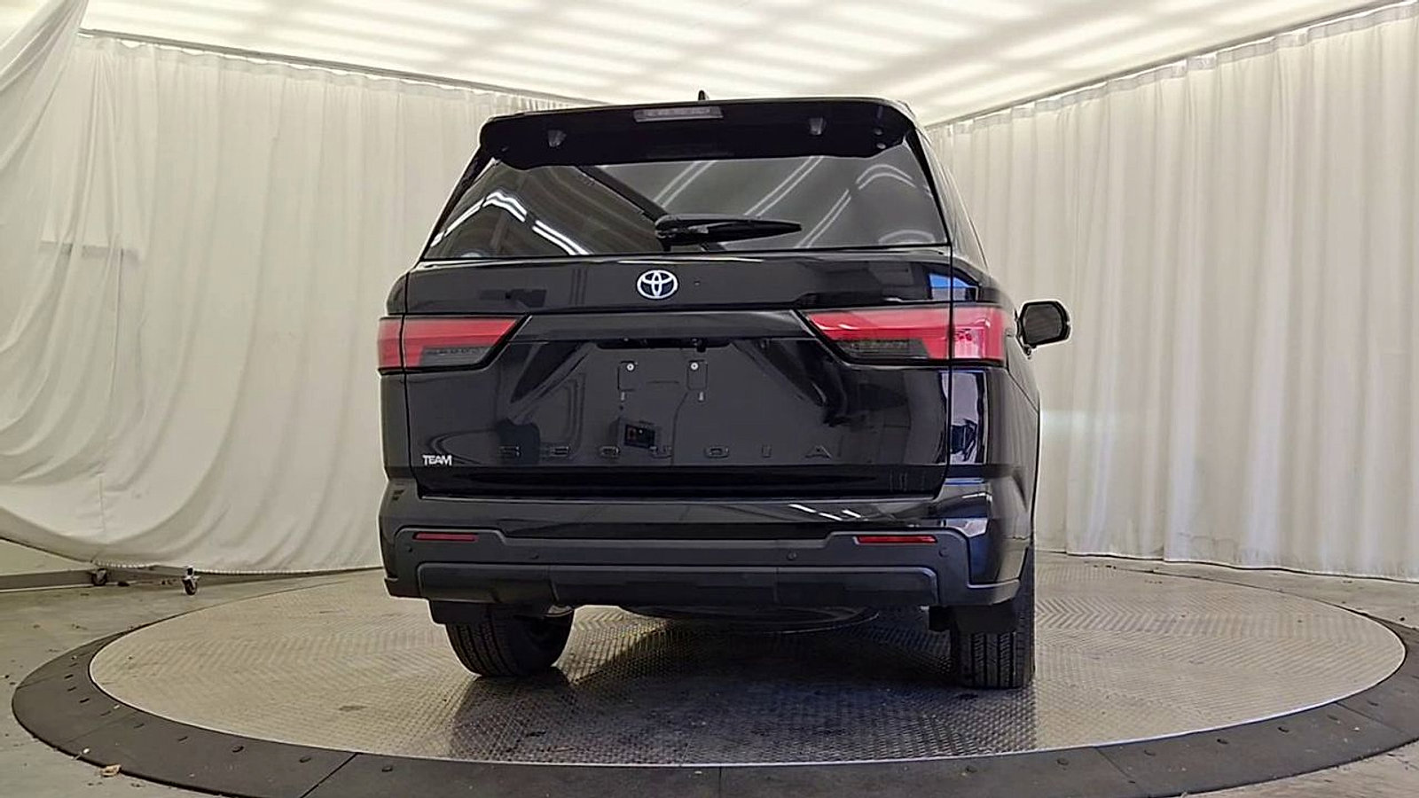Certified 2024 Toyota Sequoia SR5 w/ SR5 Premium Package AWD/4WD image 8