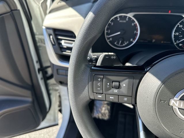 Certified 2023 Nissan Rogue SV image 21