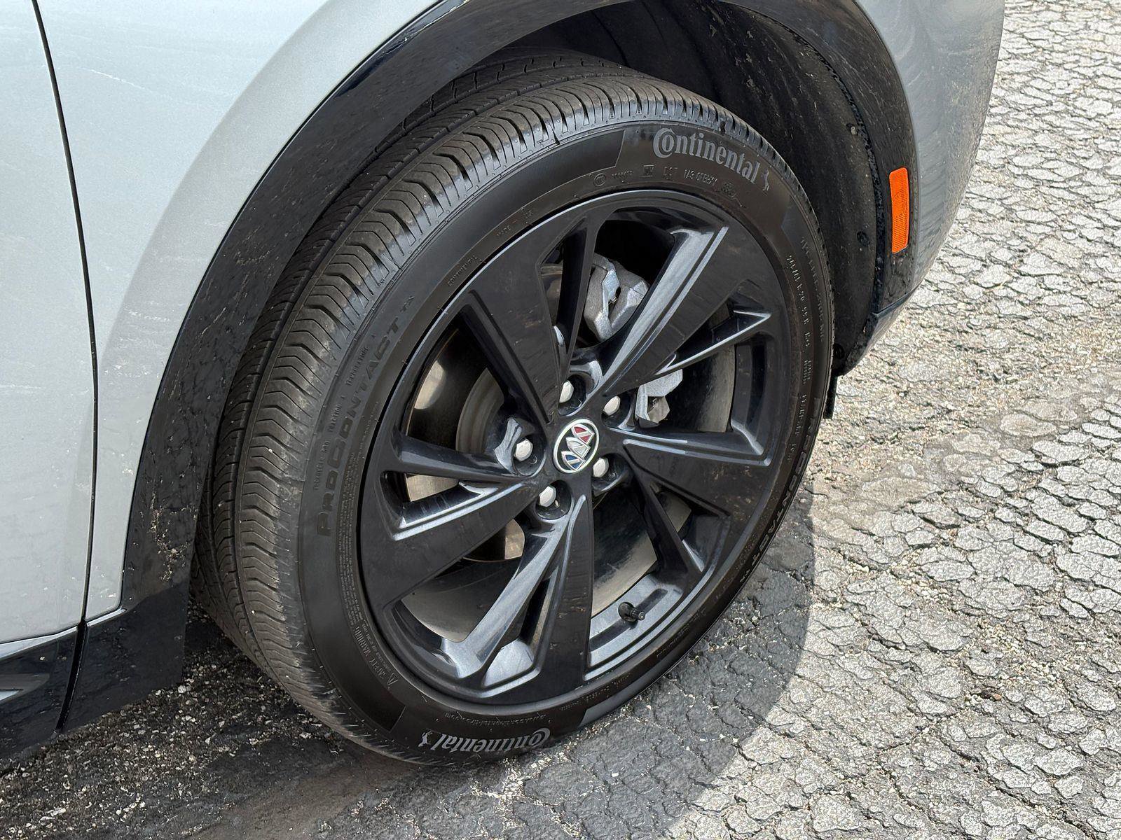 Used 2023 Buick Envision Essence w/ Sport Touring Package image 9