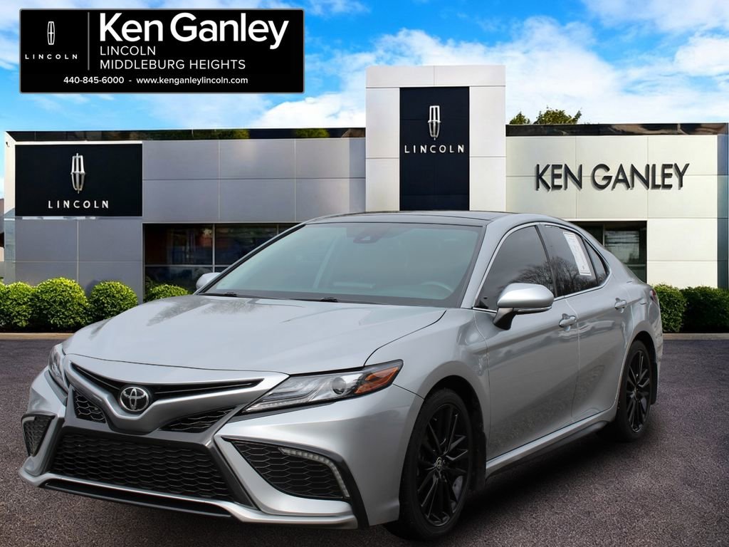 Used 2022 Toyota Camry XSE AWD/4WD image 3