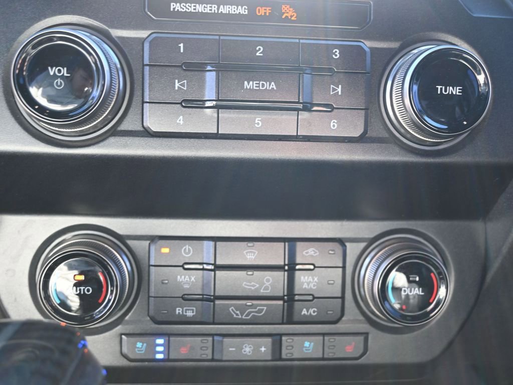 Used 2019 Ford F150 Raptor w/ Equipment Group 802A Luxury image 35