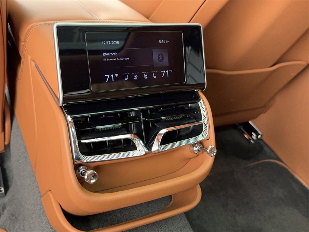 Used 2022 Bentley Flying Spur W12 image 47