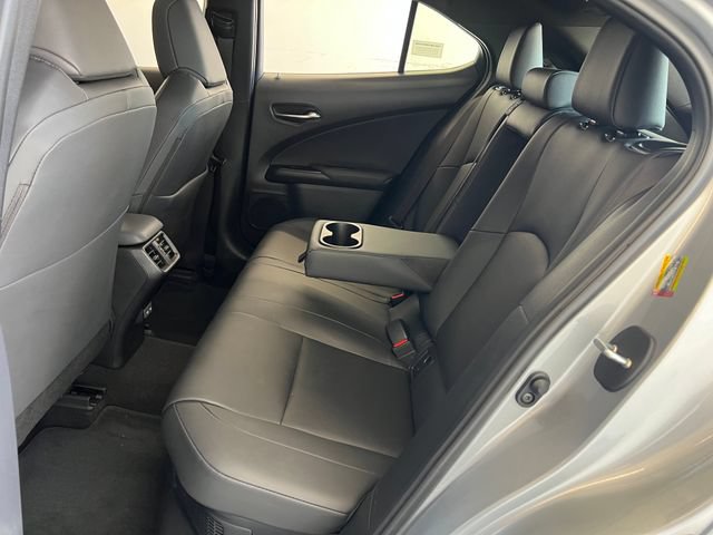 Used 2025 Lexus UX 300h FWD w/ Accessory Package (Z2) image 31