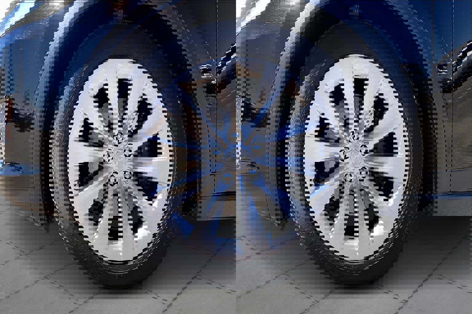 Used 2021 Tesla Model X Long Range image 10