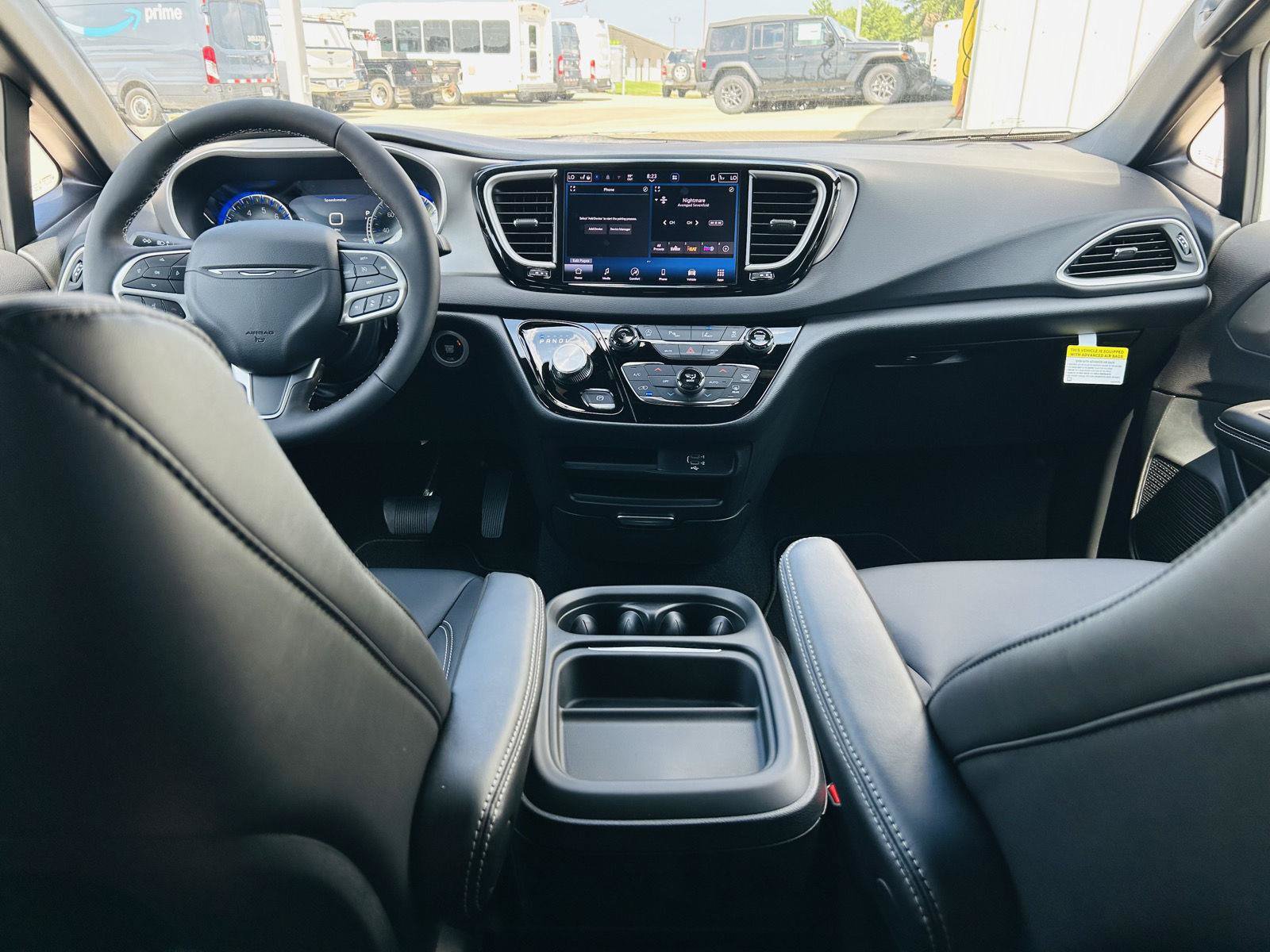 New 2027 Chrysler Pacifica LX FWD image 24