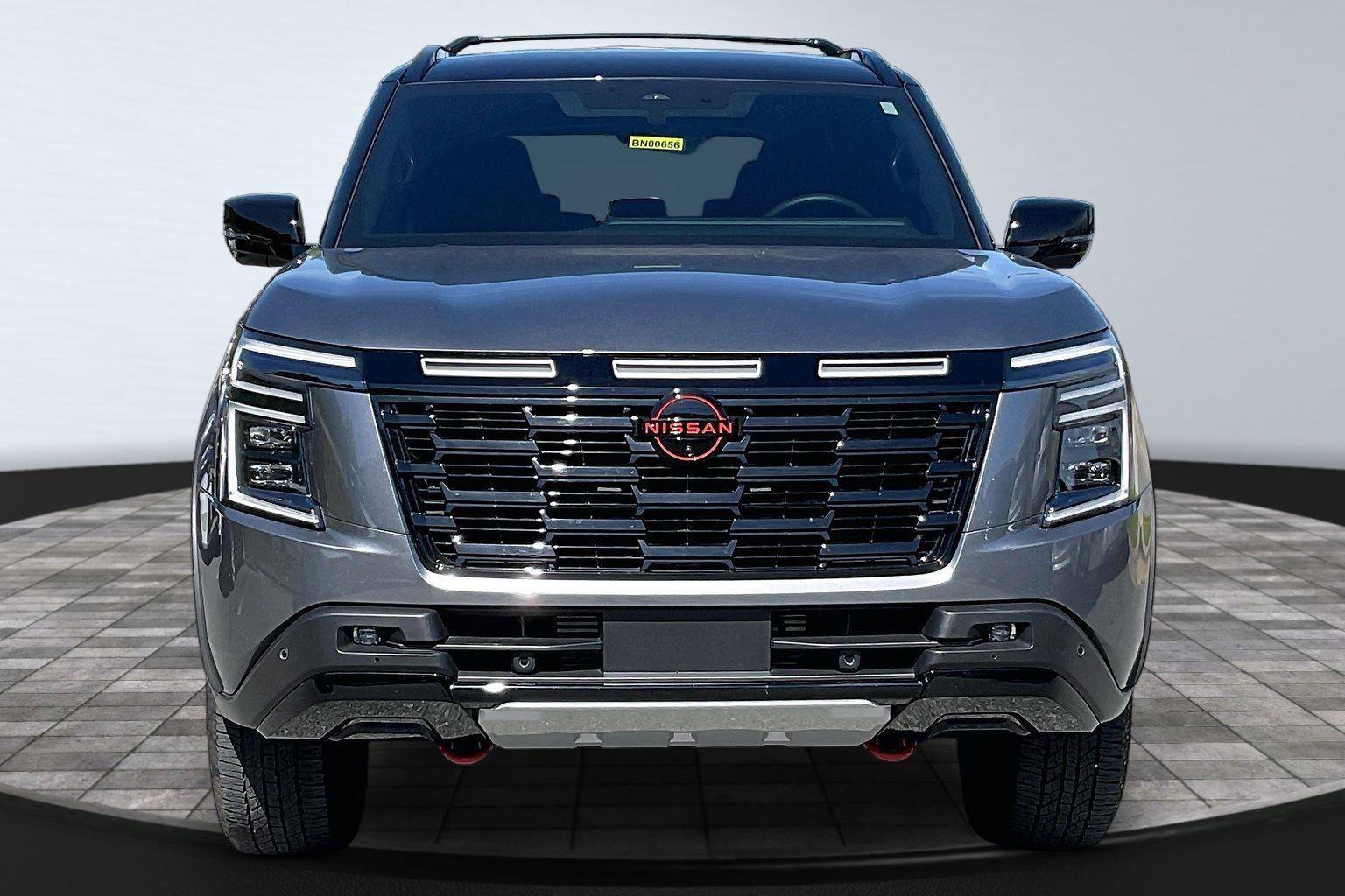 Certified 2025 Nissan Armada PRO-4X AWD/4WD image 2