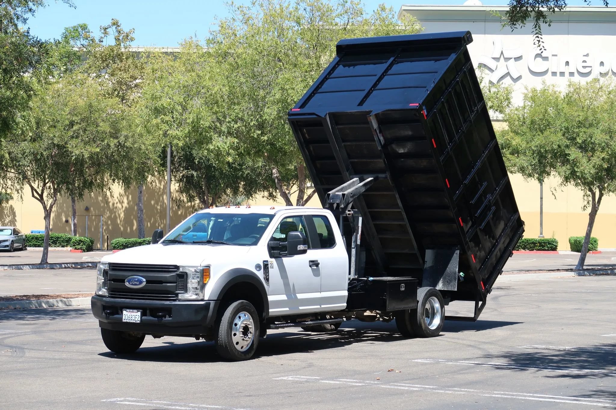 Used 2017 Ford F550 2WD SuperCab Super Duty image 5