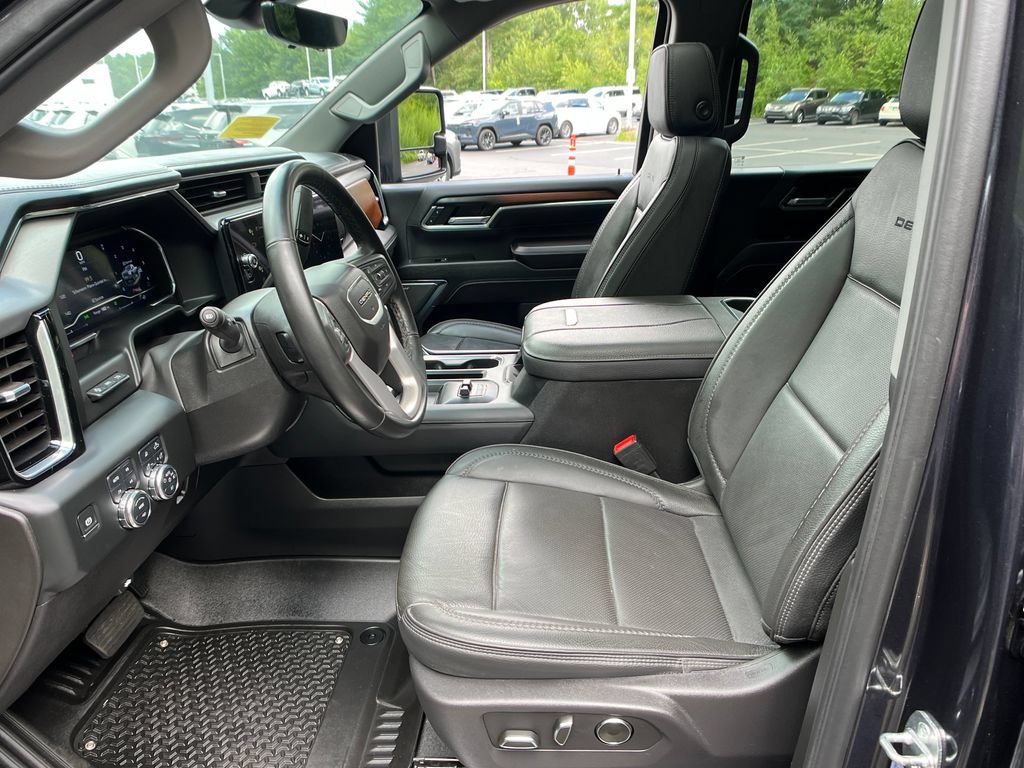 Used 2024 GMC Sierra 2500 Denali w/ Denali Reserve Package AWD/4WD image 9