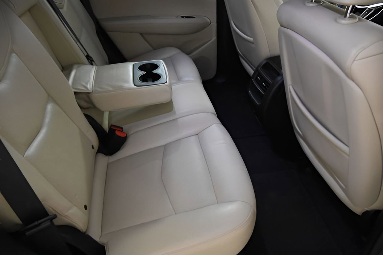 Used 2017 Cadillac XT5 Luxury w/ Driver Awareness Package image 33