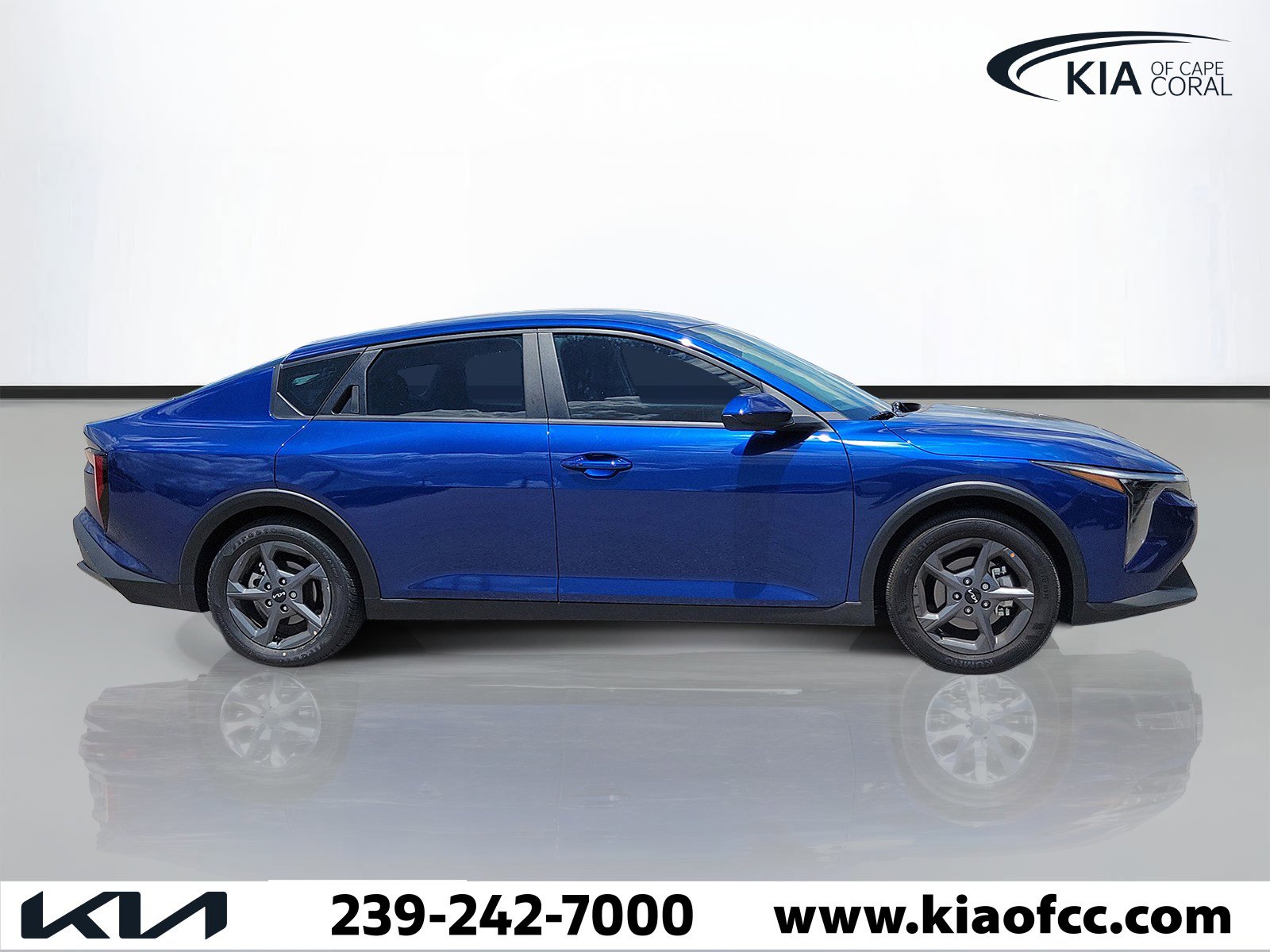 Used 2025 Kia K4 LXS FWD image 2