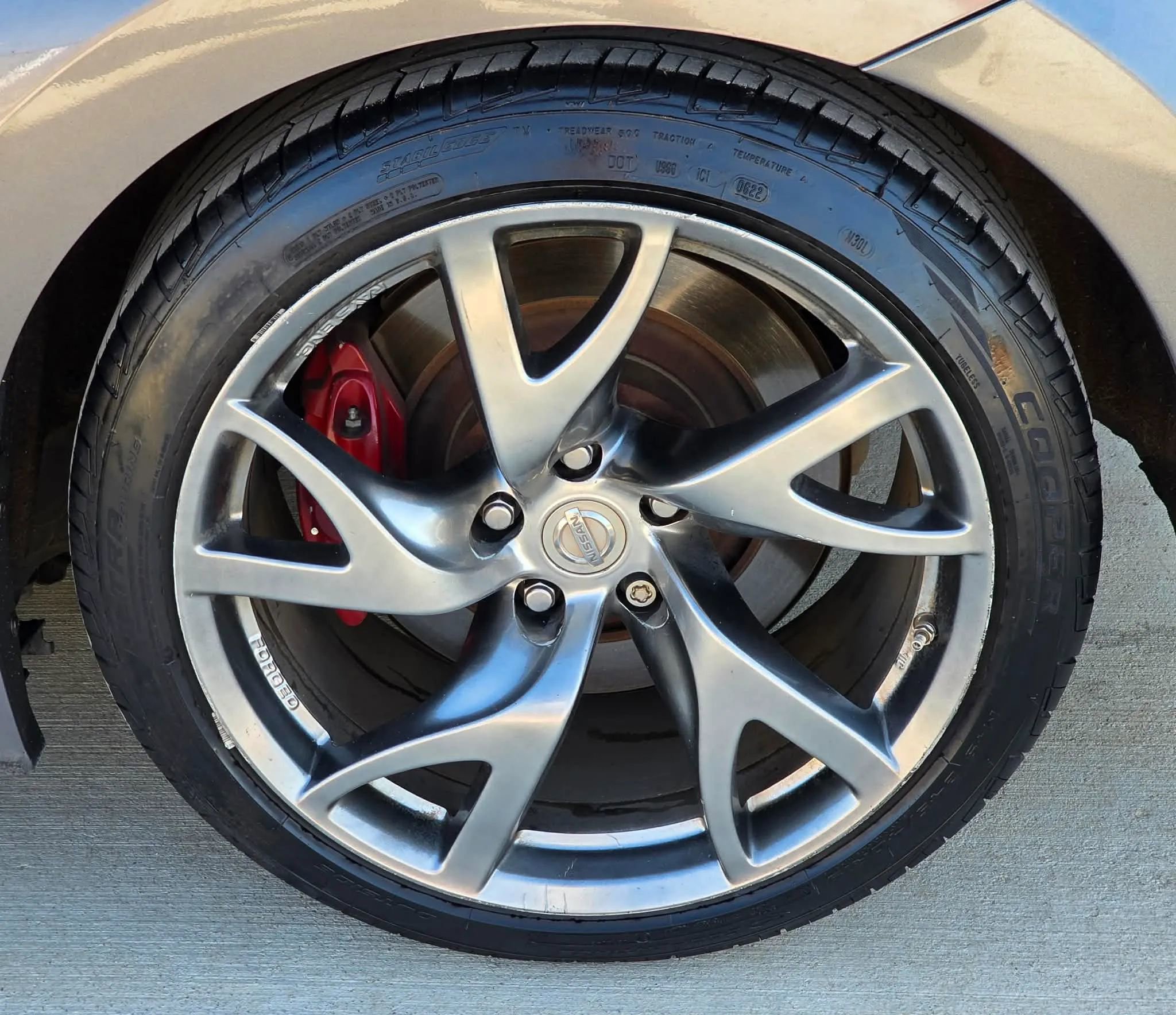 Used 2015 Nissan 370Z Coupe image 21