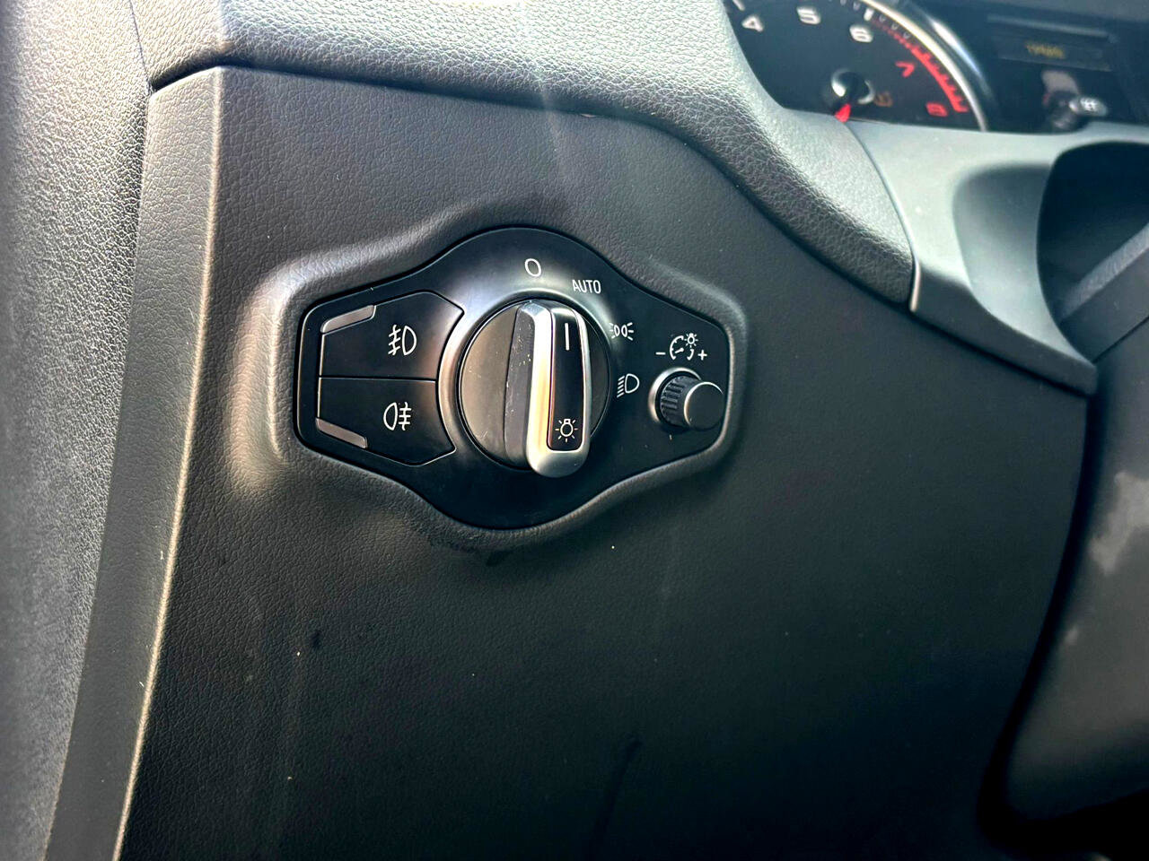 Used 2015 Audi Q5 2.0T Premium Plus w/ Technology Package image 35