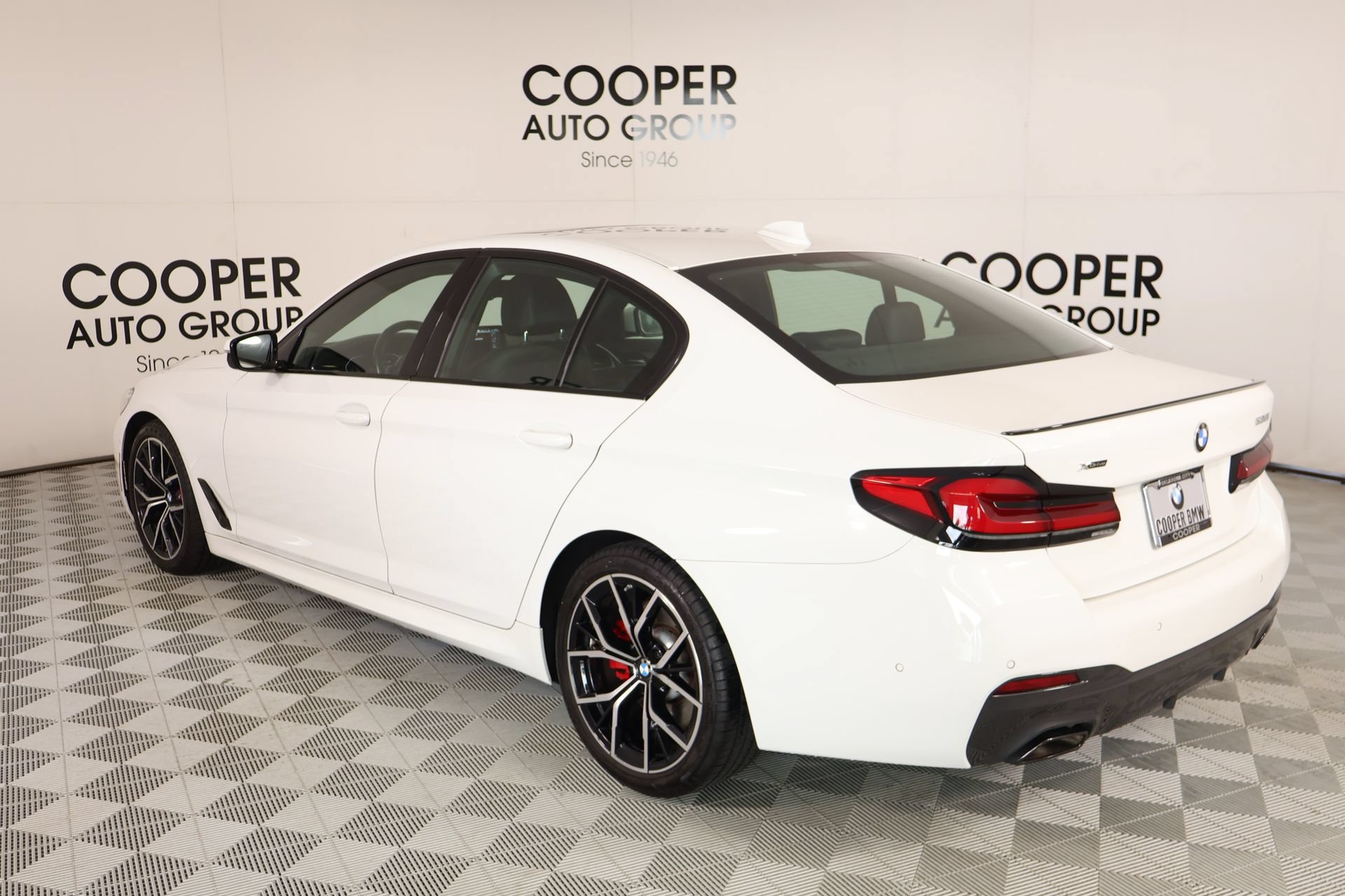 Used 2023 BMW 530i xDrive w/ M Sport Package AWD/4WD image 24